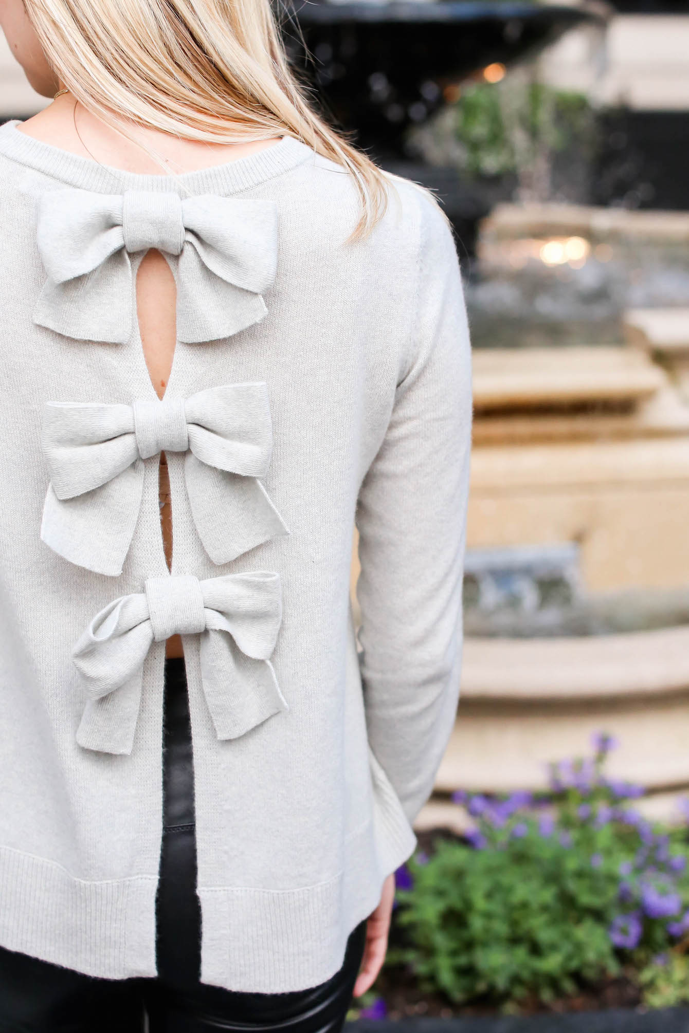 bow sweater